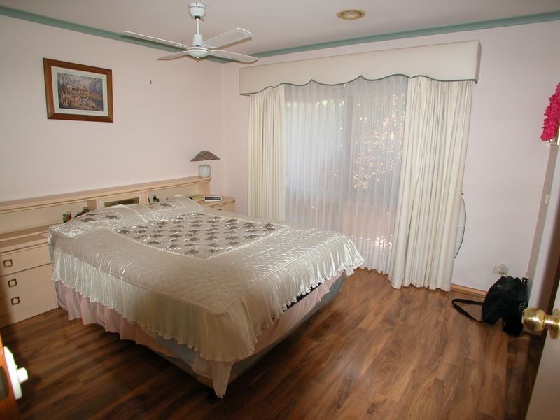 29 Mirbelia Crescent, Mill Park VIC 3082