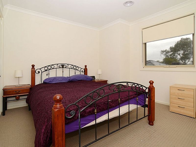 2/9 Hickling Road, Mernda VIC 3754