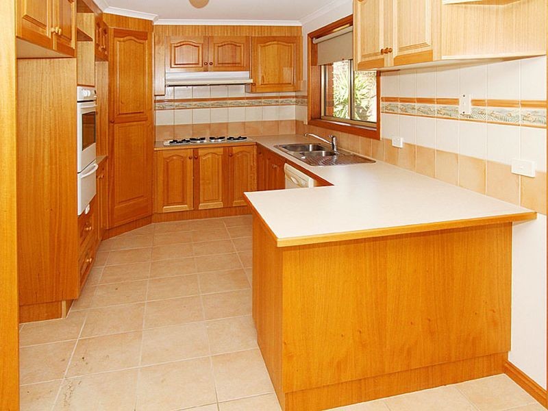 16 Twin River Drive, South Morang VIC 3752
