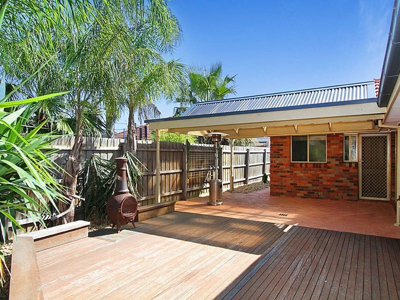 16 Twin River Drive, South Morang VIC 3752