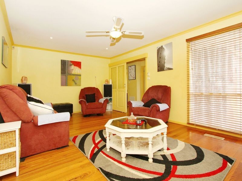 10 Garrett Court, Mill Park VIC 3082