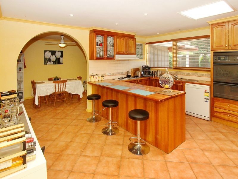 10 Garrett Court, Mill Park VIC 3082