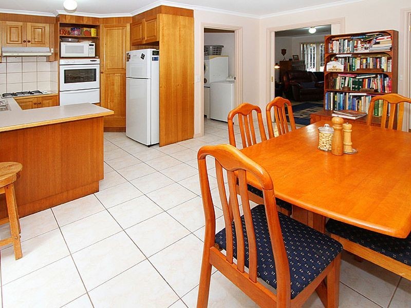 9/2 Stillman Drive, Mill Park VIC 3082