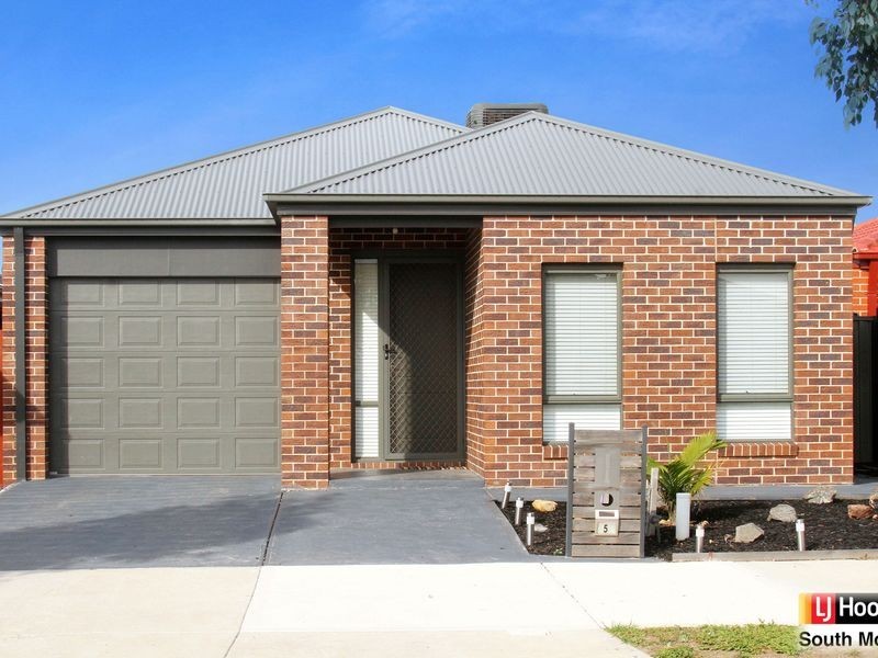 5 Yumbarra Parade, Wollert VIC 3750