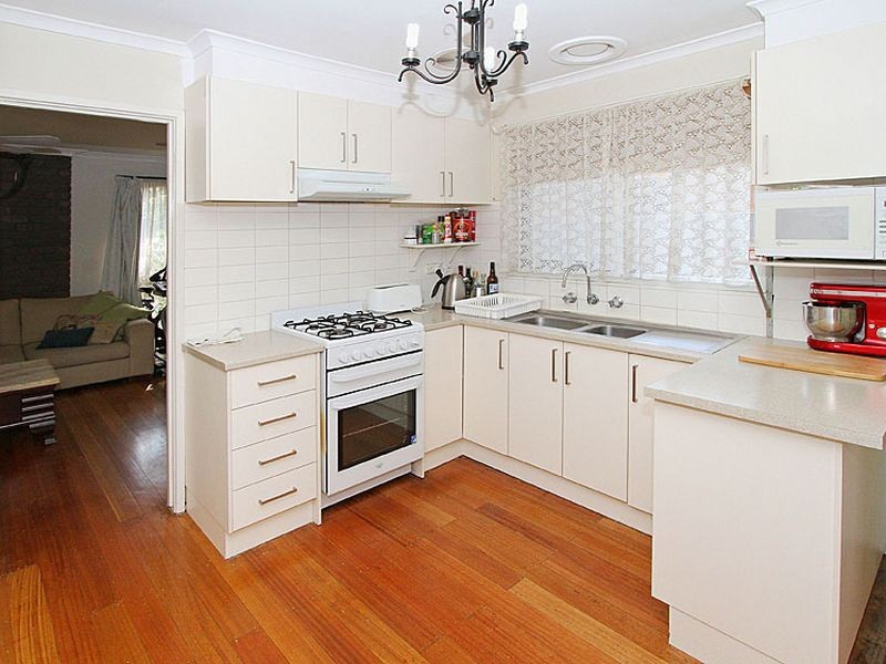 13 Dennis Street, Lalor VIC 3075