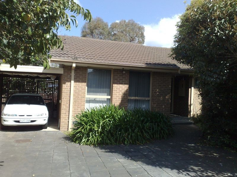 2/12 Buckmaster Drive, Mill Park VIC 3082