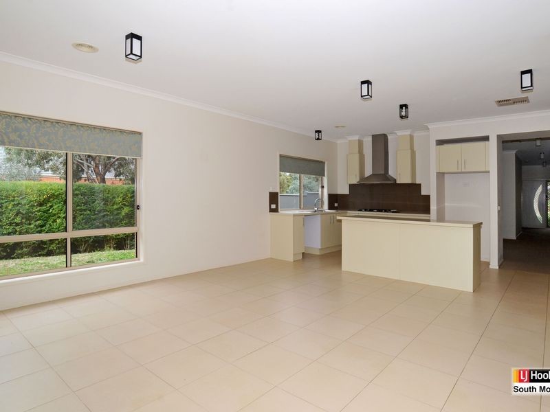 28 Rowell Drive, Mernda VIC 3754