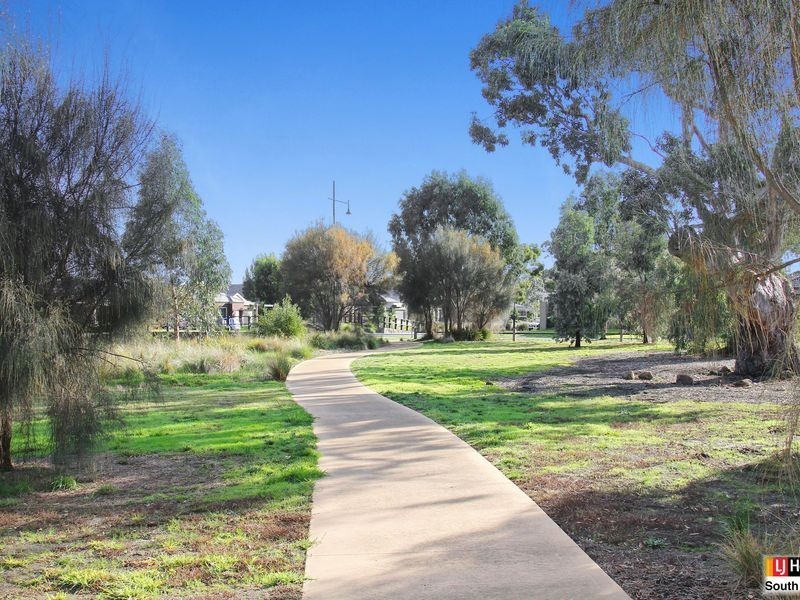 104/42 Rowell Drive, Mernda VIC 3754