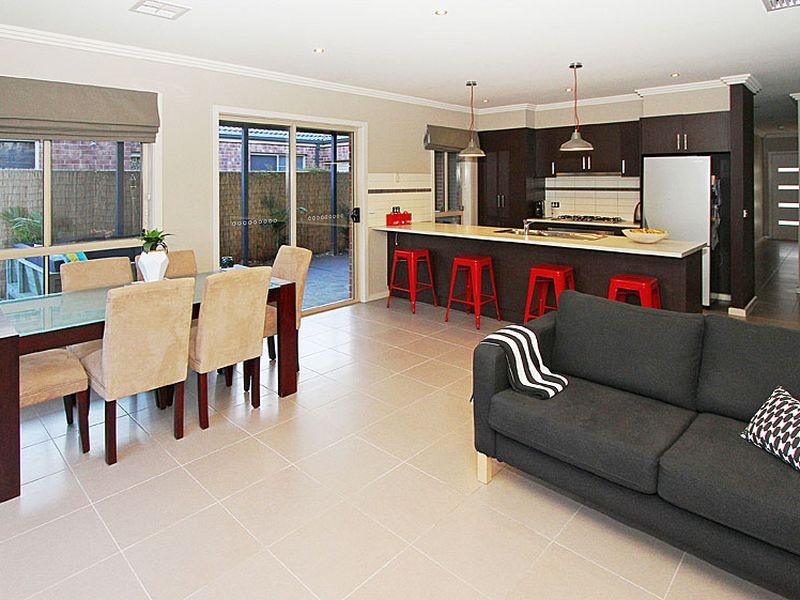 21 Jondarvan Drive, Mernda VIC 3754