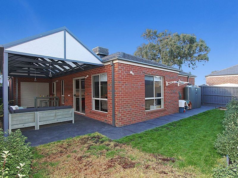 21 Jondarvan Drive, Mernda VIC 3754