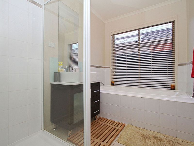 6 Glover Street, Epping VIC 3076
