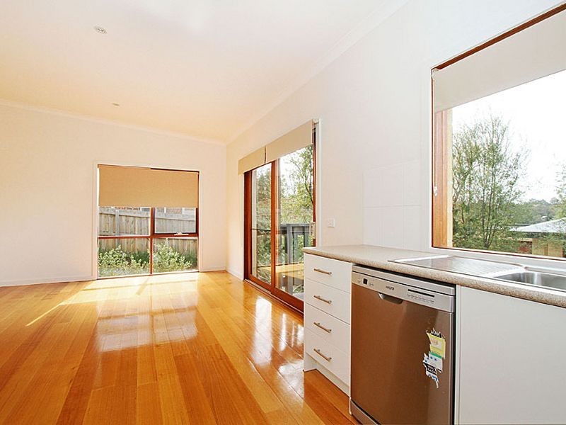 1/9 Warwick Road, Greensborough VIC 3088