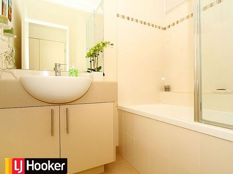 18 Bear Crescent, Doreen VIC 3754