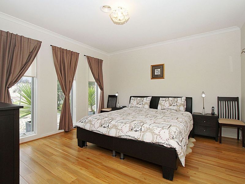 8 Viewpoint Avenue, Mernda VIC 3754