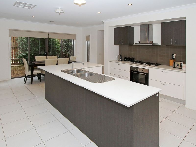 12 Pimpinella Pass, Mernda VIC 3754