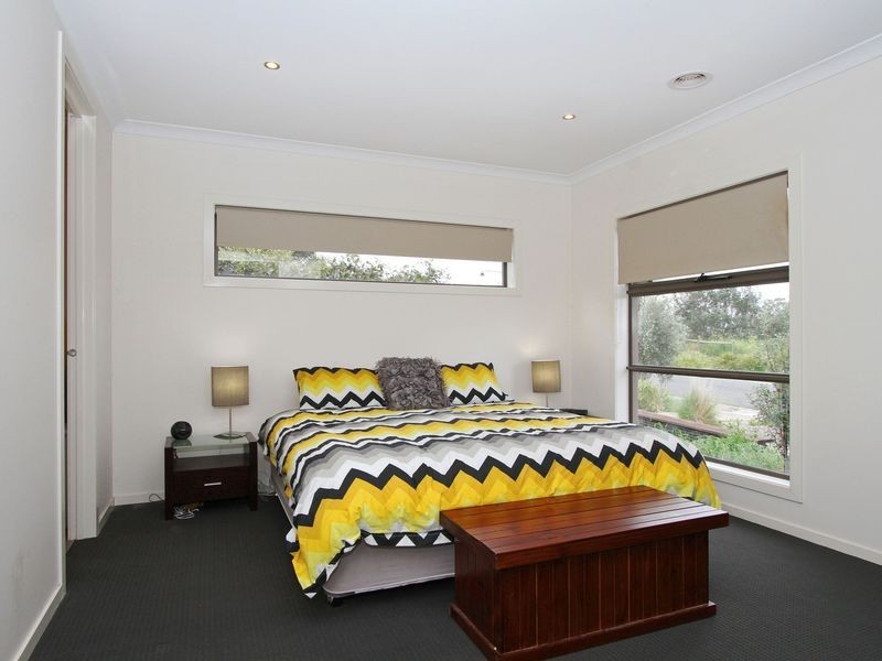 12 Pimpinella Pass, Mernda VIC 3754