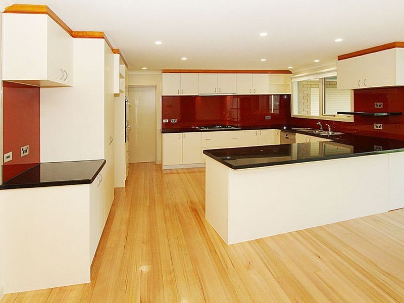 3 Redfield Court, Mill Park VIC 3082