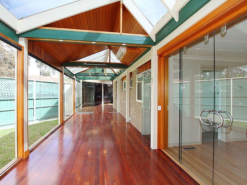 3 Redfield Court, Mill Park VIC 3082