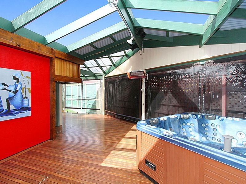 3 Redfield Court, Mill Park VIC 3082