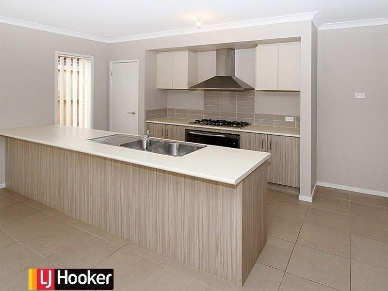 11 Gander St, Doreen VIC 3754