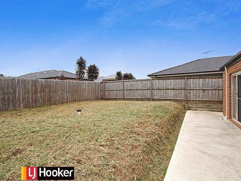 11 Gander St, Doreen VIC 3754