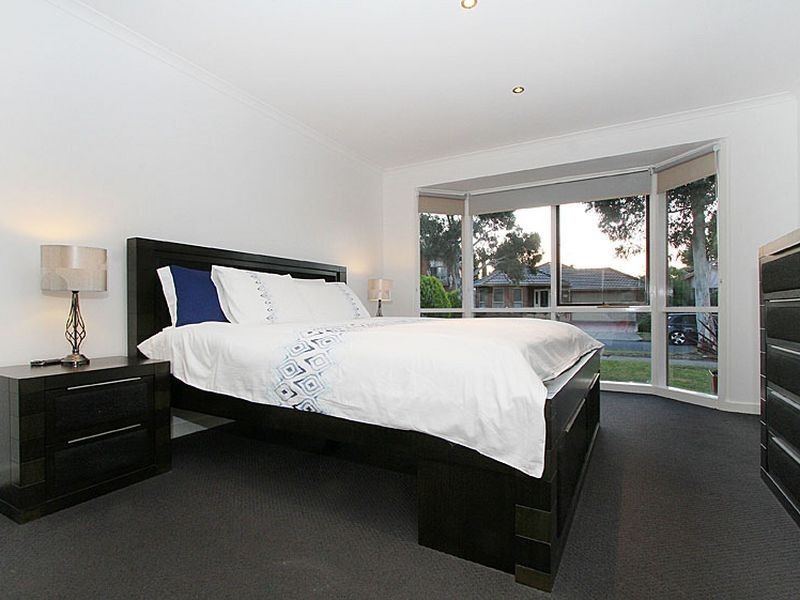 26 Mirbelia Crescent, Mill Park VIC 3082