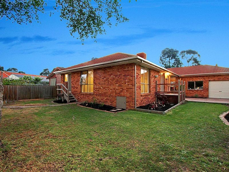 26 Mirbelia Crescent, Mill Park VIC 3082