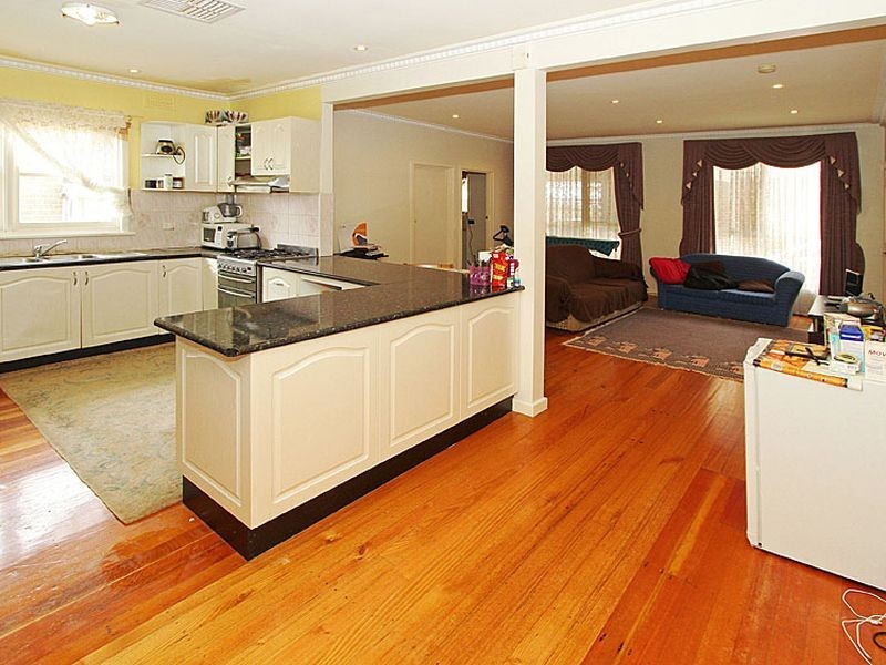1/16 Lock Street, Fawkner VIC 3060