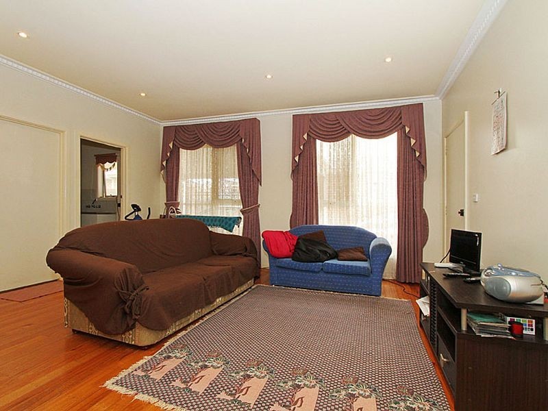 1/16 Lock Street, Fawkner VIC 3060