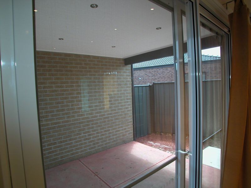 6 Donnelly Circuit, South Morang VIC 3752
