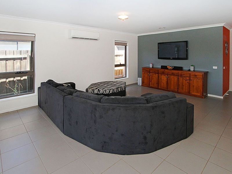 6 Gander st, Doreen VIC 3754