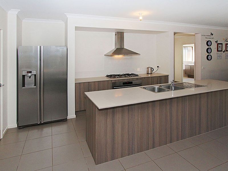 6 Gander st, Doreen VIC 3754