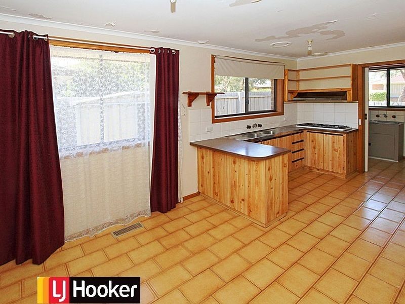 13 Fraser Close, Mill Park VIC 3082