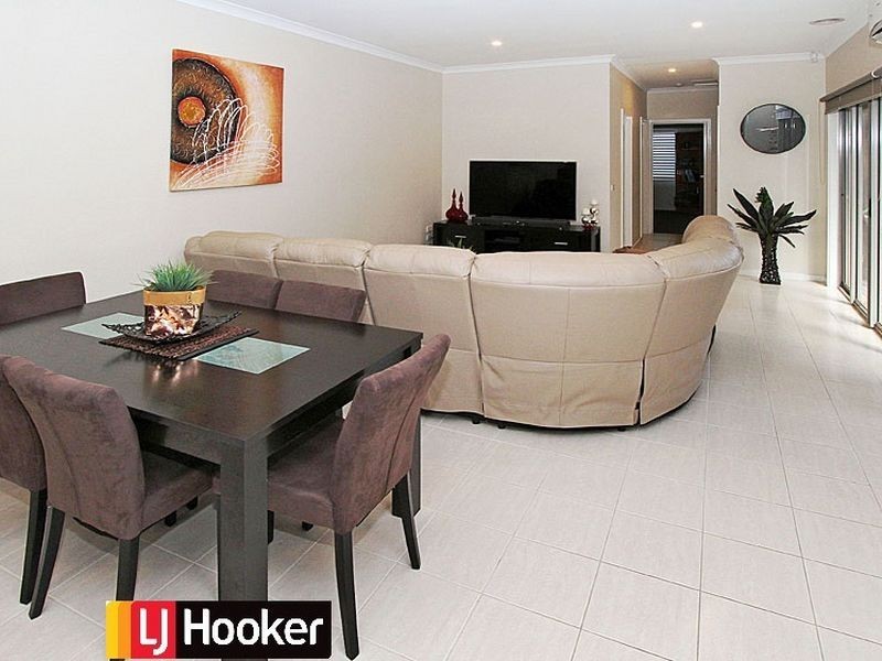 10 Freshwater Way, South Morang VIC 3752