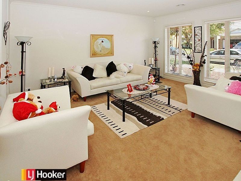 10 Villeroy St, Mernda VIC 3754