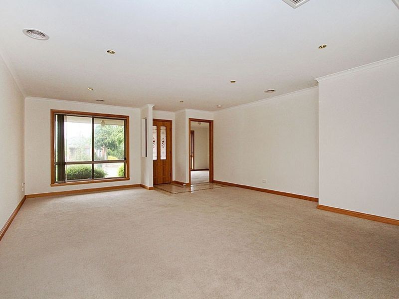 33 Auburn Road, South Morang VIC 3752
