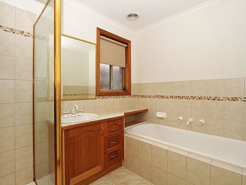 33 Auburn Road, South Morang VIC 3752