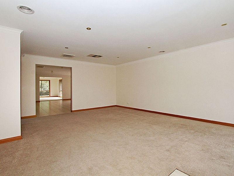 33 Auburn Road, South Morang VIC 3752