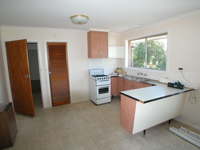 14 Carolyn Crescent, Bundoora VIC 3083