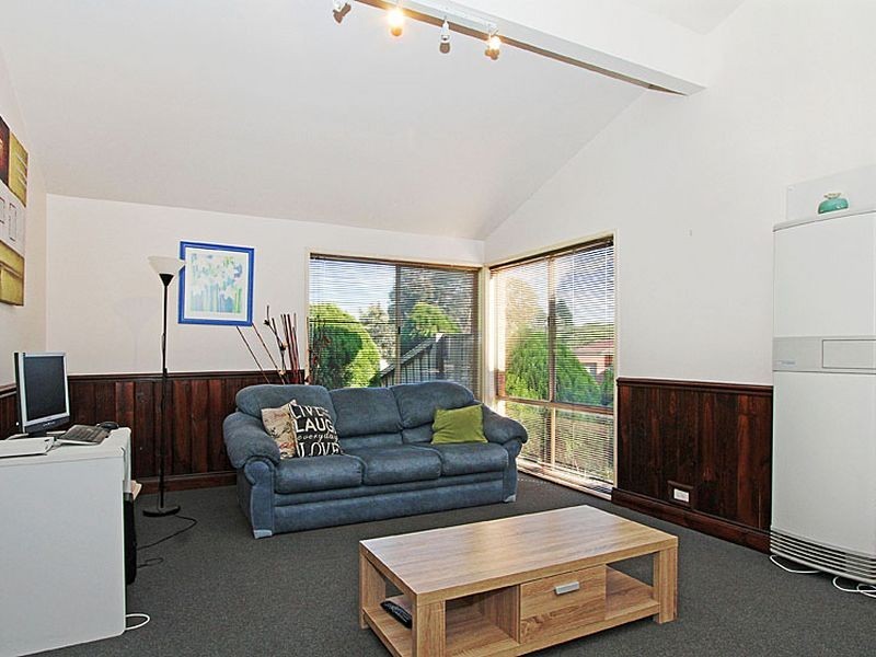 6 Small Court, Mill Park VIC 3082