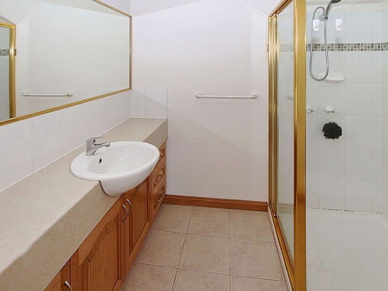24 Ellendale Way, South Morang VIC 3752