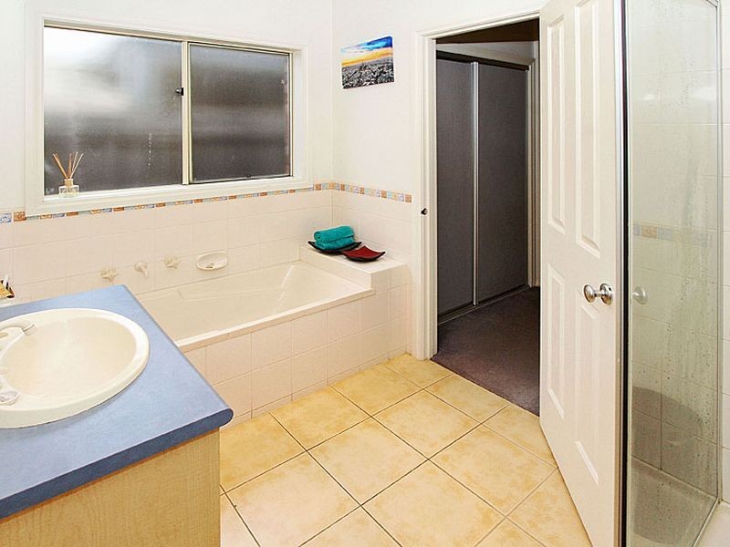 8 Xavier Way, South Morang VIC 3752