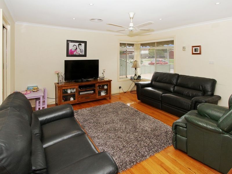 11 Chifley Street, Lalor VIC 3075