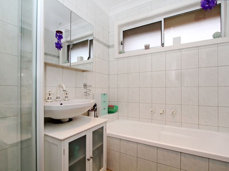 11 Chifley Street, Lalor VIC 3075