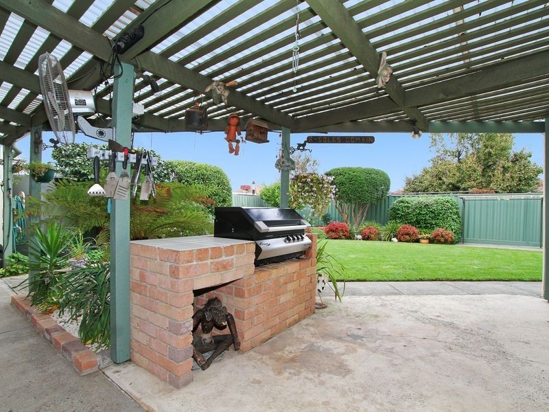 11 Chifley Street, Lalor VIC 3075