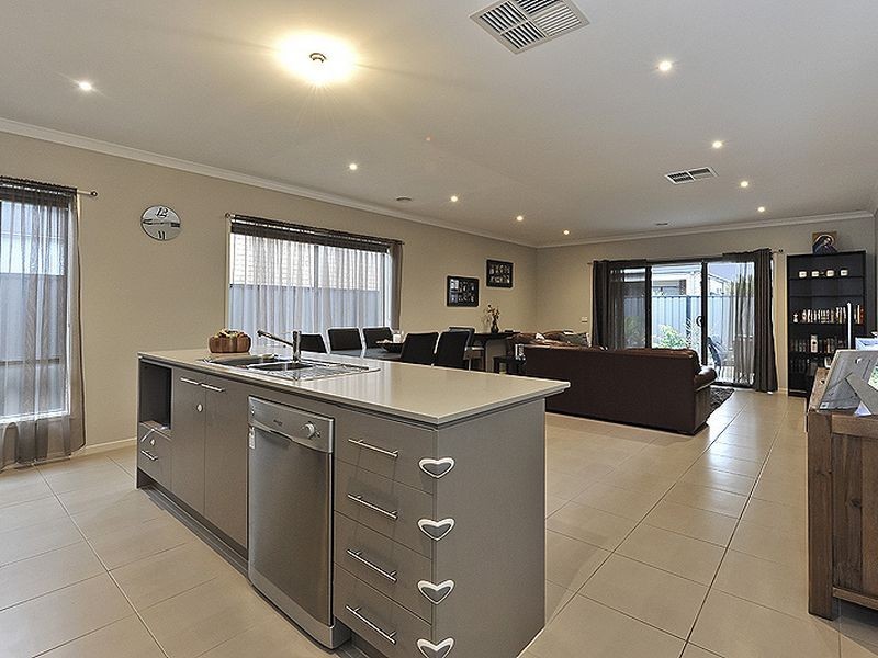 12 Softwood Drive, Mernda VIC 3754