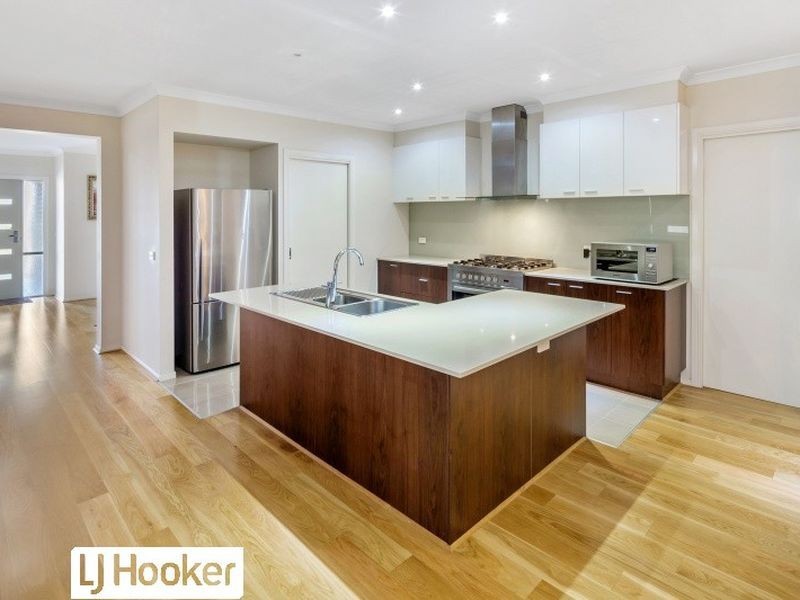 12 Jondarvan Drive, Mernda VIC 3754