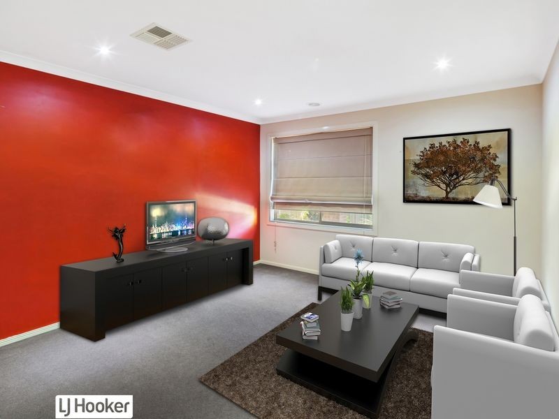 12 Jondarvan Drive, Mernda VIC 3754