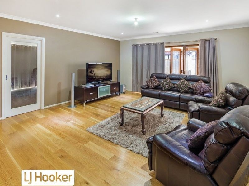 12 Jondarvan Drive, Mernda VIC 3754