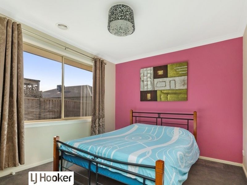 12 Jondarvan Drive, Mernda VIC 3754